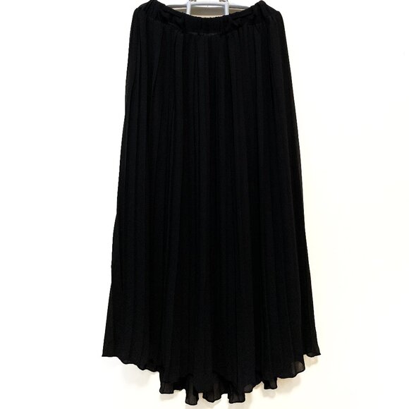 Oak + Fort Black Pleated Skirt - Picture 1 of 5